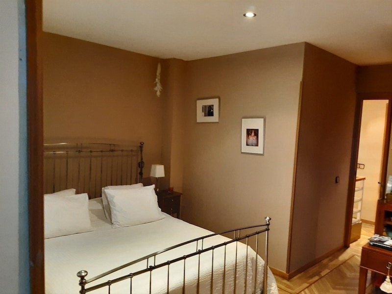 CHALET EN CALLE DE LA REINA