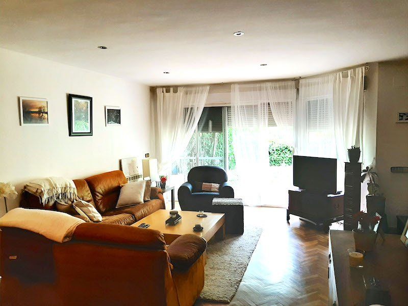CHALET EN CALLE DE LA REINA